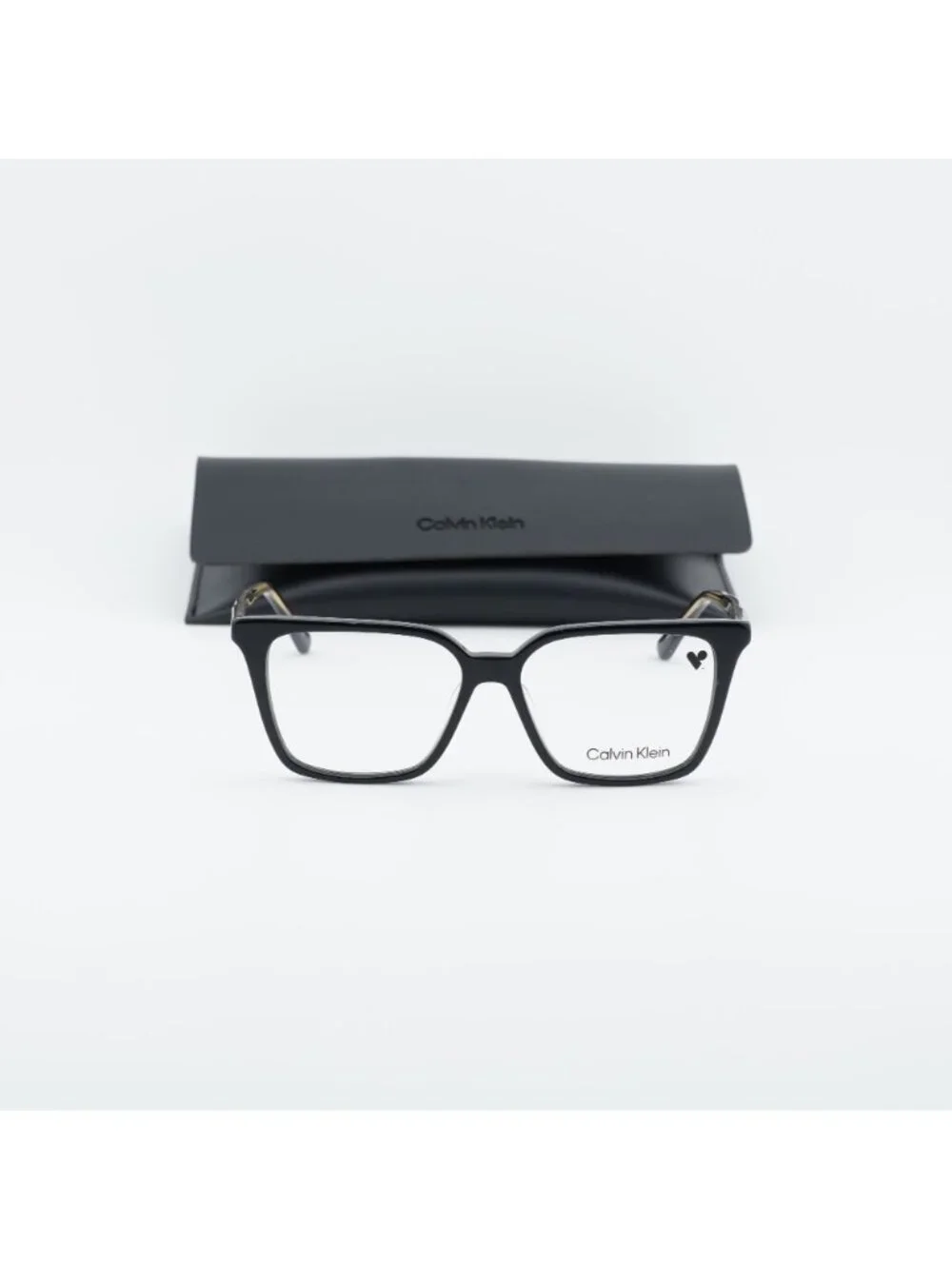 Calvin Klein model ck24544